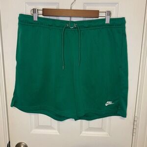 Nike Men's Athletic Shorts Large Mesh Green Drawstring Pockets